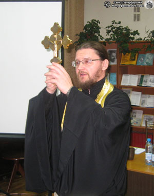 Настоятель собора Св. Екатерины протоиерей Александр Куприянов. Фото О.Ю. Куликова, 20.XI.2010 года.